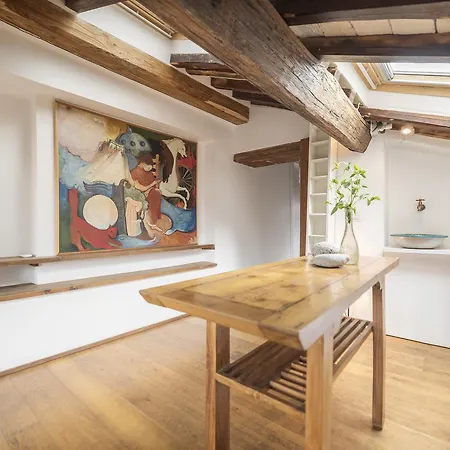 Piazza Di Pietra - Charme Homes Apartment Rome