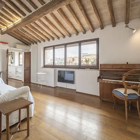 Apartment Piazza Di Pietra - Charme Homes *