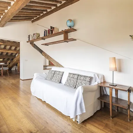 Apartment Piazza Di Pietra - Charme Homes