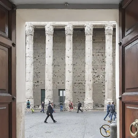 Piazza Di Pietra - Charme Homes * Rome